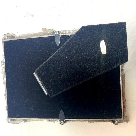 Silver Metal Picture Frame with Bird & Flower Design 3.5 by 5" - Picture 5 of 7